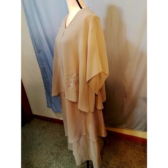 Wardrobe A Tan Party Dress , - Picture 2 of 9